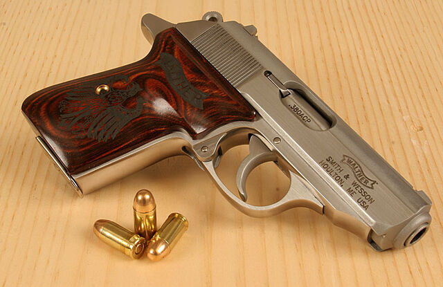 File:Ppks02sm.jpg