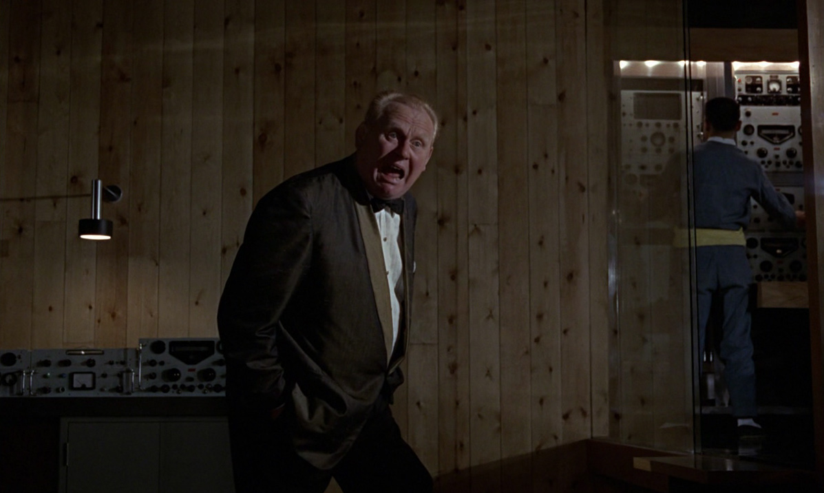 File:Auric-Goldfinger.jpg