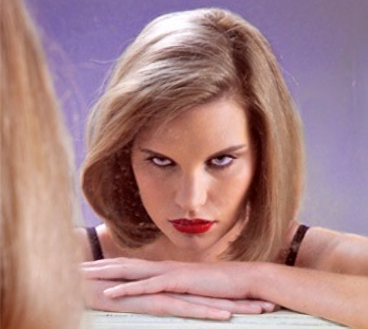 File:Tiffany Case Lana Petanić.png