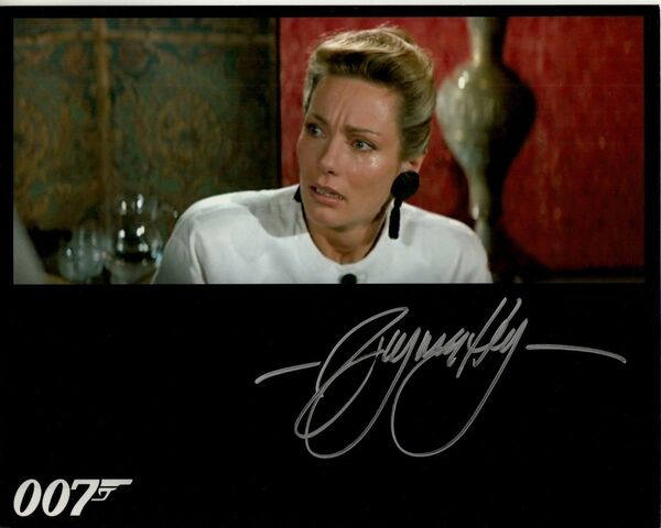 File:VIRGINIA-HEY-hand-signed-THE-LIVING-DAYLIGHTS-8x10-w.jpg