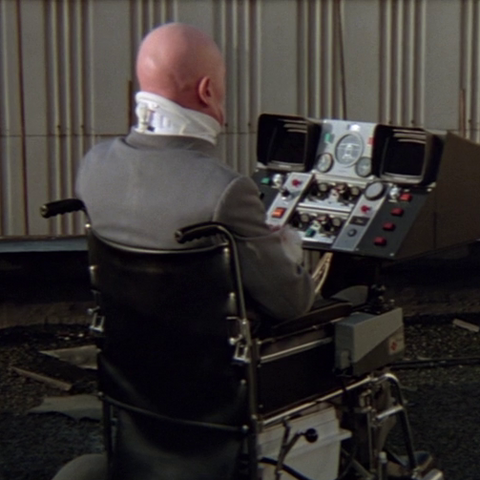 Archivo:Hollis Blofeld.png