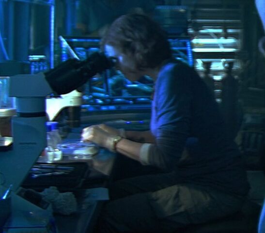 File:Graceresearching.jpg