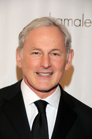 File:Victor-Garber-2.jpg
