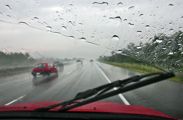 File:Wiper in car.jpg