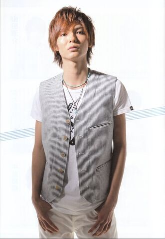 File:Yabu Kota August 2011.jpg