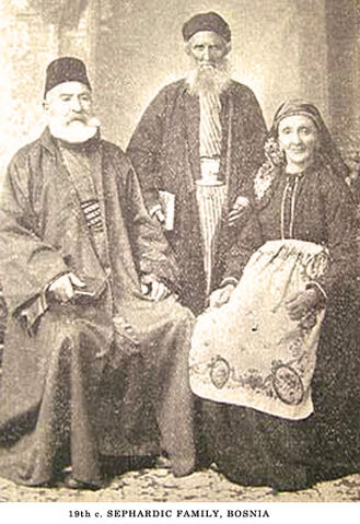File:SephardiFamilyBosnia.jpg