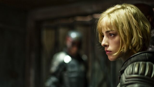 File:Anderson Olivia Thirlby DREDD.jpg