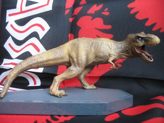 File:JW BR figurines10.jpg