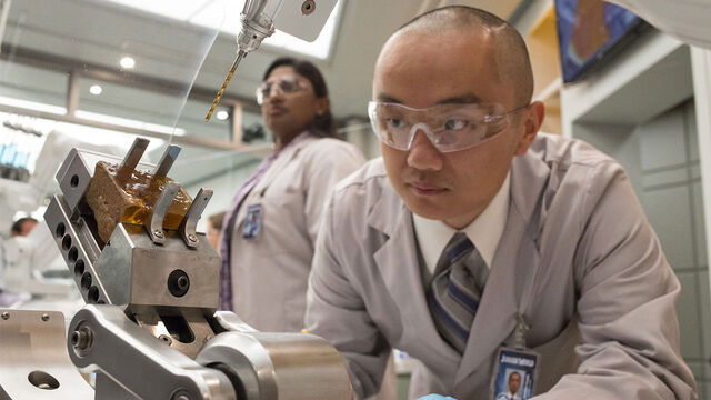 File:Drilling-amber.jpg