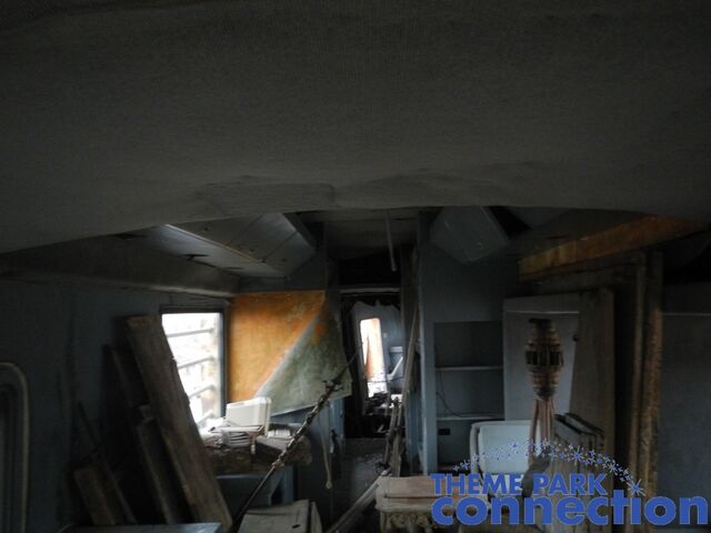 File:RV main interior.jpg