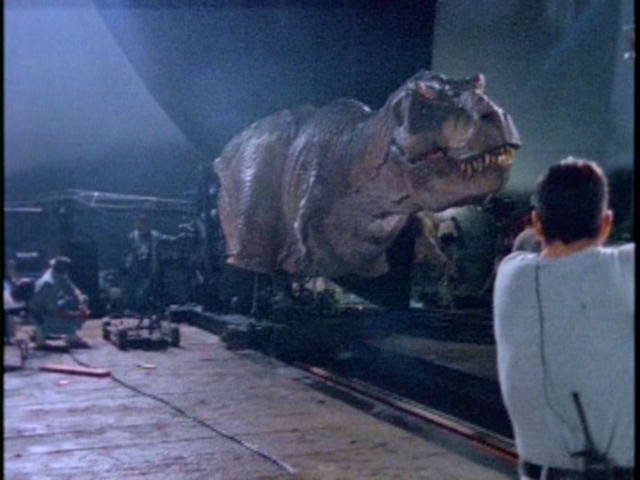 File:Female-tyrannosaurus-animatronic-from-jp2.png