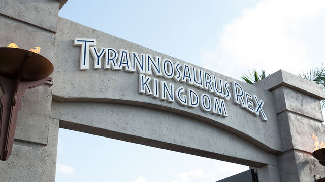 Файл:Tyrannosaurus-rex-kingdom-sign.jpg