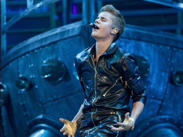 File:1justin-bieber-believe-4 3 rx512 c680x510-1-.jpg