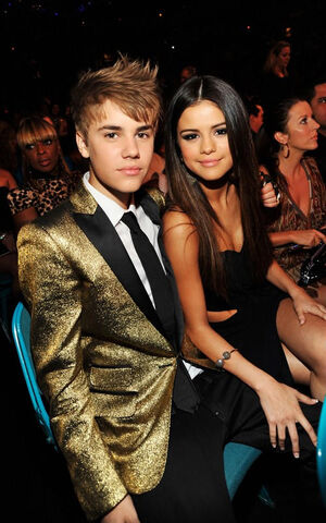File:Justin-bieber-selena-billboard.jpg