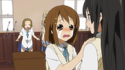 Yui begging for help