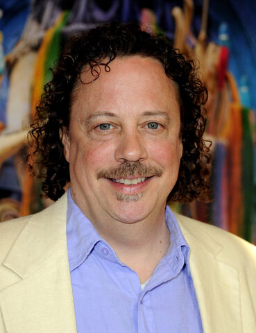 File:Tim+Hill+Premiere+Universal+Pictures+Illumination+oYmYlGYibiFl.jpg