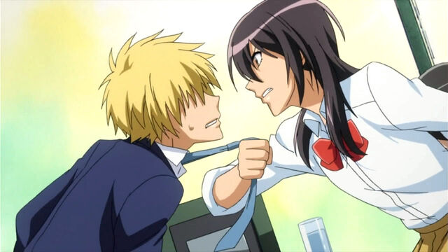 File:Misaki grabs Kuuga.jpg