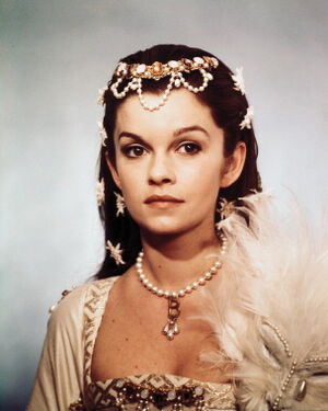 Anne-of-the-thousand-days-anne-boleyn-30616791-304-380