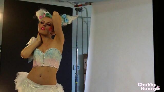 File:Kerli Chubby Bunny 1.jpg