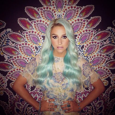 File:Keshas twitter 44 2014.jpg