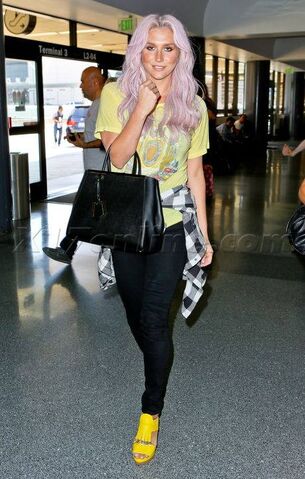 File:Kesha may 17 2014.jpg