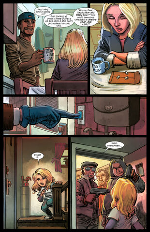 File:Hit Girl 04 18.jpg