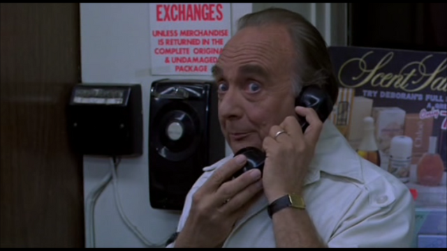 File:Mr. Mart.png