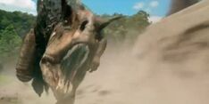 Terra-nova-premiere-t-rex-carnasaur-465x232