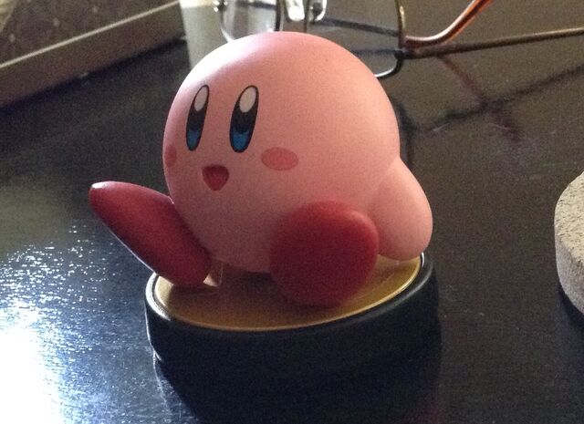 File:KirbyAmiiboFakeBase.jpeg