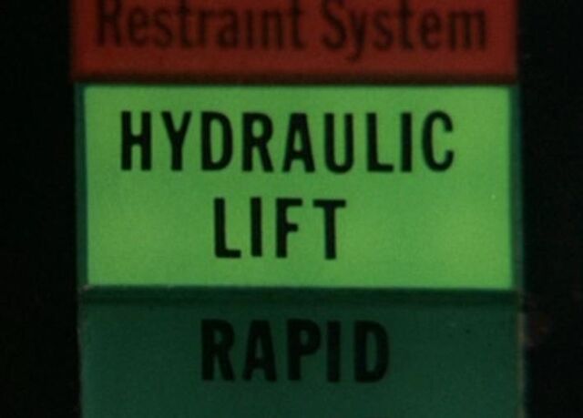 File:Hydraulic Lift.jpg