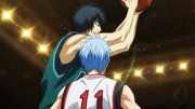 Hanamiya tries to injure Kuroko.png