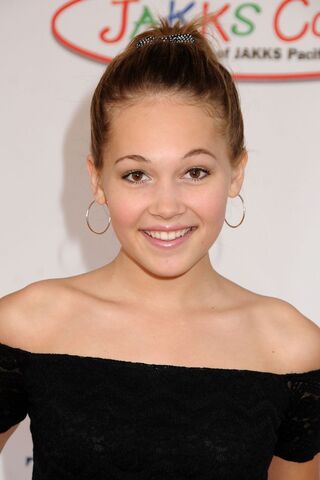 File:Kelli-Berglund-Camp-Ronald-Mcdonald-Halloween-Carnival-1.jpg