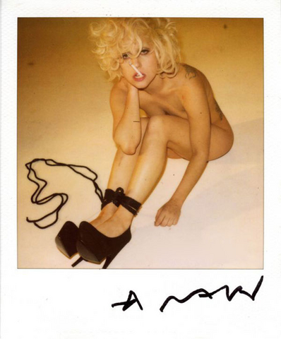 File:Nobuyoshi Araki 18.png
