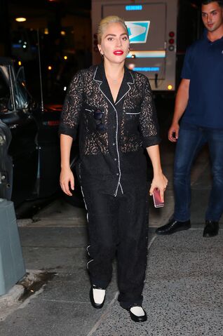File:8-16-16 Arriving at Z100 Radio in NYC 001.jpg