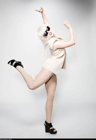File:The Fame USB 024.jpg