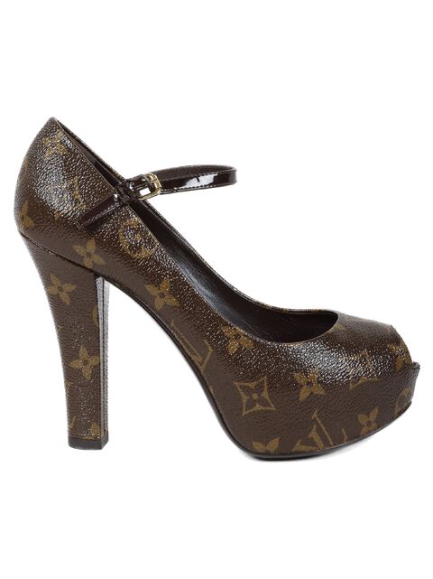File:Louis Vuitton Vanity Pumps.jpg