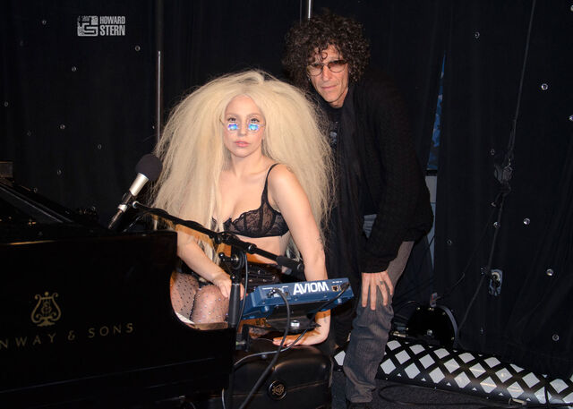 File:11-12-13 Backstage at The Howard Stern Show 001.jpg