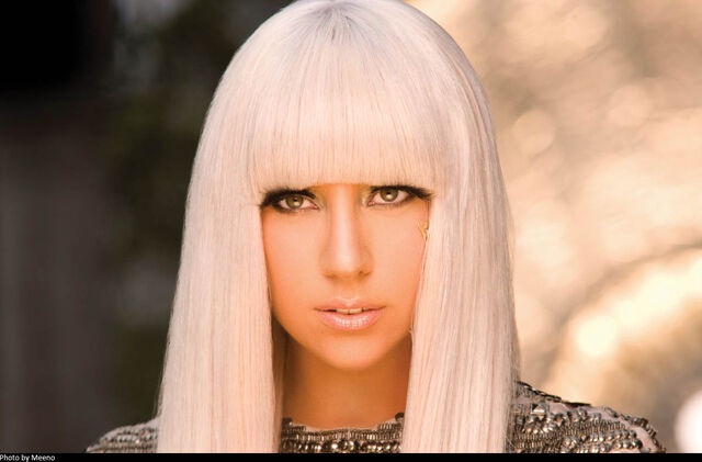 File:The Fame USB 018.jpg