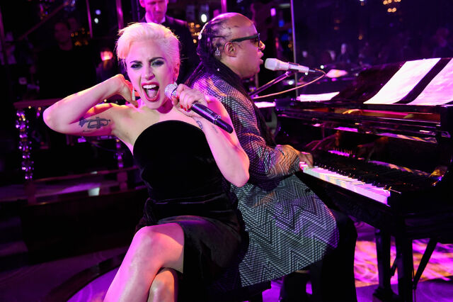 File:8-3-16 Performance at Tony Bennett's Birthday at Rainbow Room in NYC 002.jpg