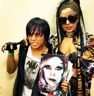 File:5-28-12 Backstage meet and greet 001.jpg