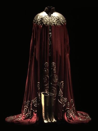 File:Teresa Martins outfit 002.jpg