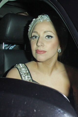 File:Leaving The Palladium in Los Angeles (04-12-11).jpg