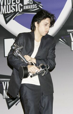 File:VMA 2011 Press room.jpg