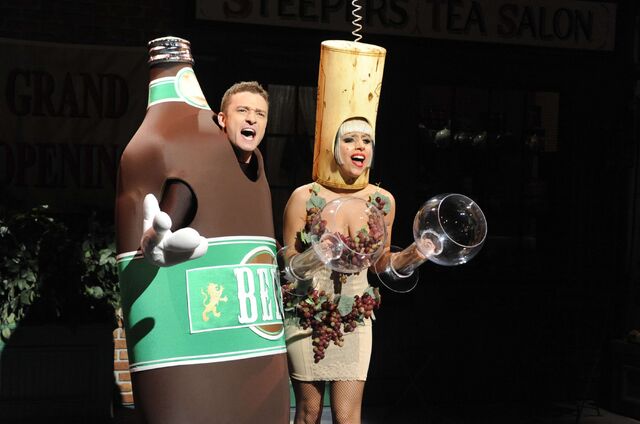 File:5-19-11 SNL 3.jpg