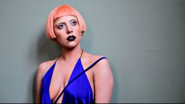 File:GaGa Testino4.jpg