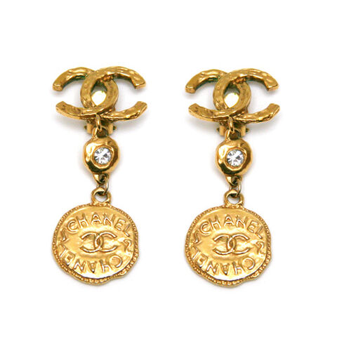 File:Chanel - 80's earrings.jpg