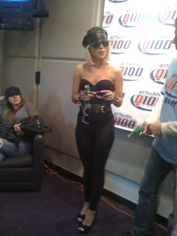 File:4-9-09 Q100 Atlanta 002.jpg