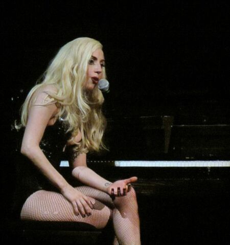 File:11-27-09 Monster Ball 006.jpg