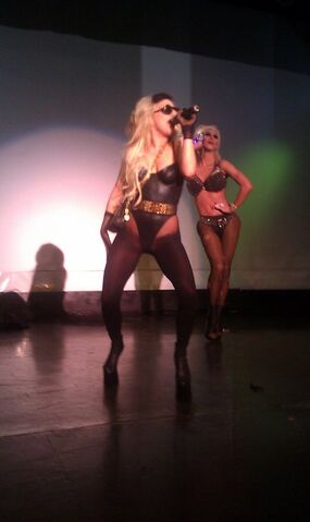 File:GagaDragConnection2011.jpg