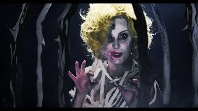 File:Applause Music Video 039.jpg